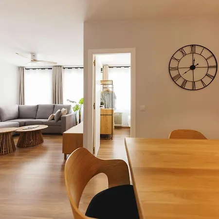 Bravissimo Figuerola, Spacious 3-bedroom * Girona