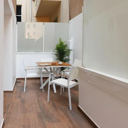 Apartment Bravissimo Figuerola, Spacious 3-bedroom Girona
