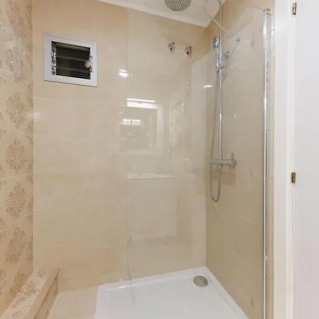 Bravissimo Figuerola, Spacious 3-bedroom Apartment