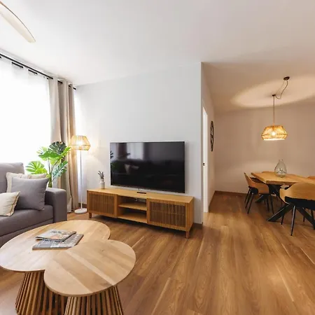 Apartment Bravissimo Figuerola, Spacious 3-bedroom *
