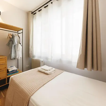 Bravissimo Figuerola, Spacious 3-bedroom Apartment *