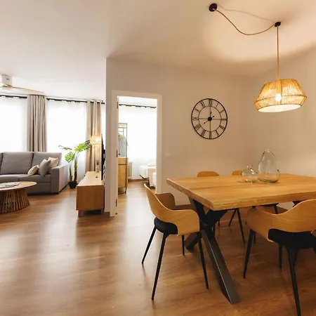 Bravissimo Figuerola, Spacious 3-bedroom * Girona
